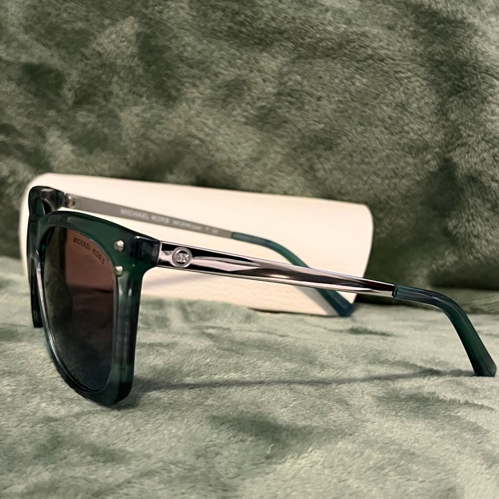Sunglasses - image 2